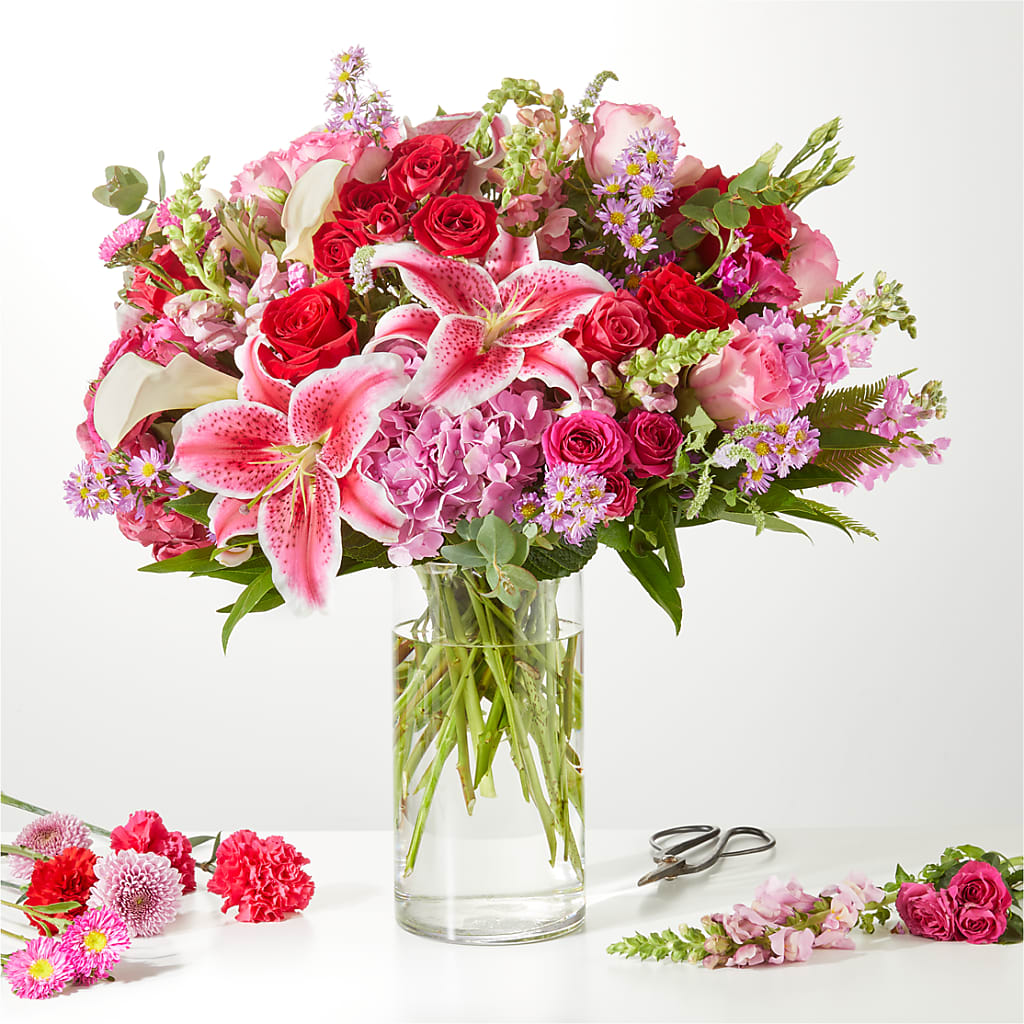 Swooning Over You - A Luxury Florist Original – PAUL'S FLOWERS, Charlottetown PE