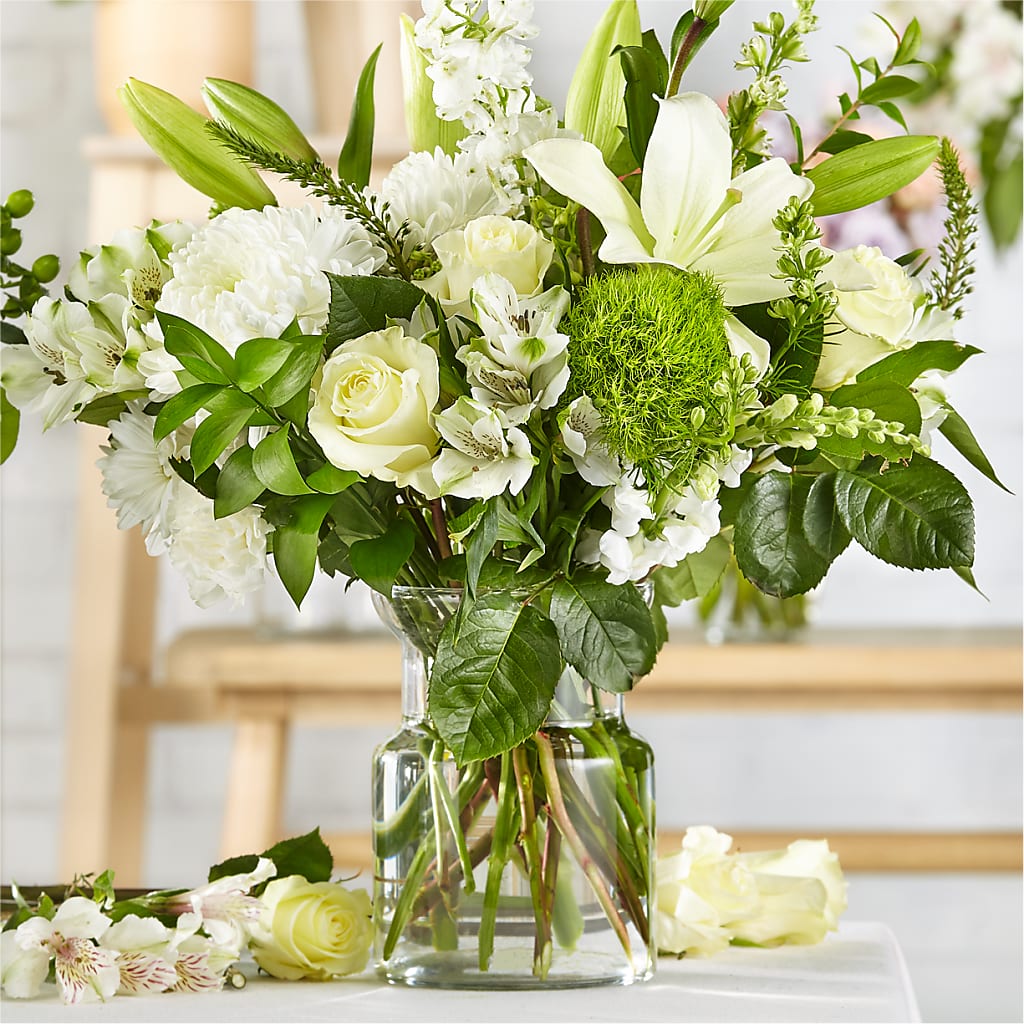 Classic Ivory – A Florist Original – PAUL'S FLOWERS, Charlottetown PE