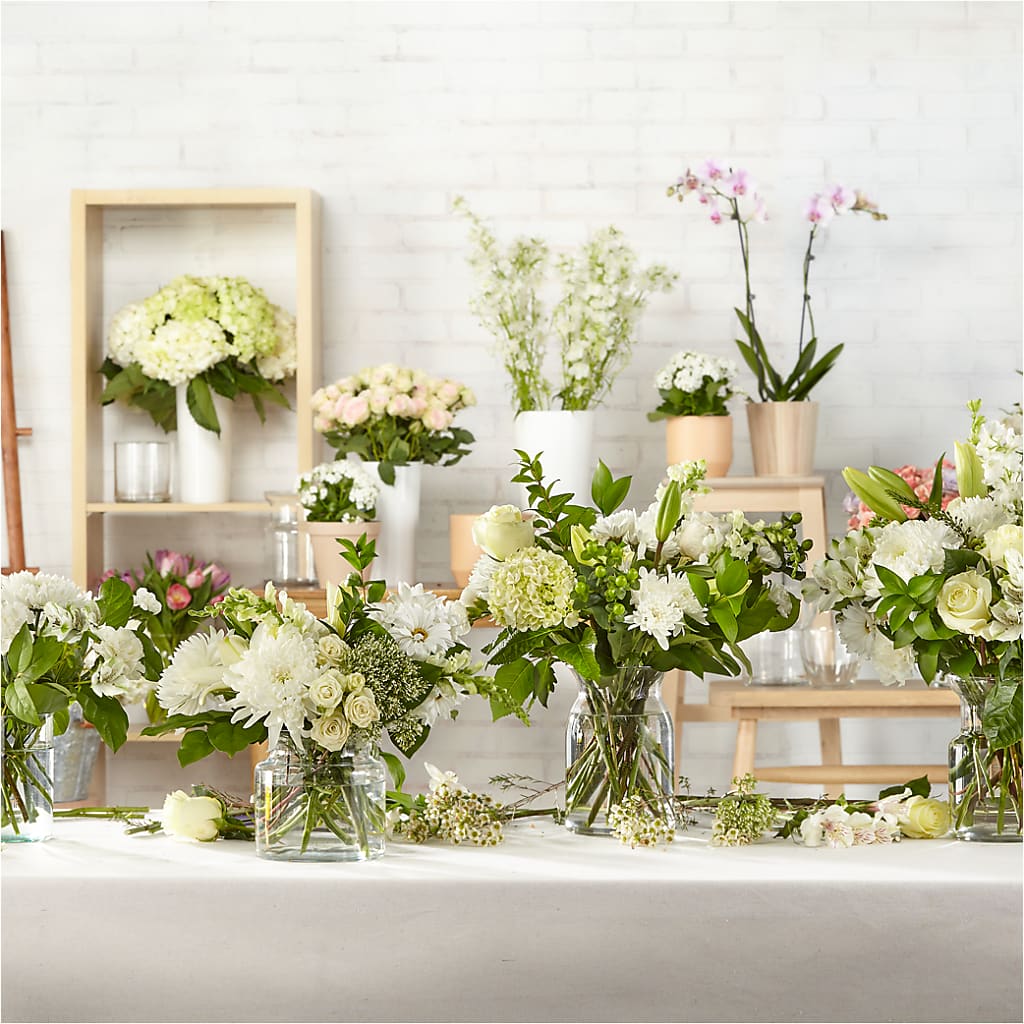 Classic Ivory – A Florist Original – PAUL'S FLOWERS, Charlottetown PE