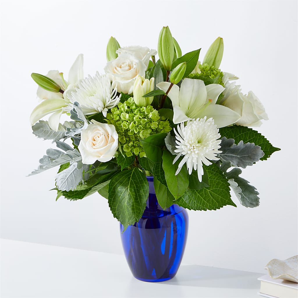 Snowy Dreams Bouquet – PAUL'S FLOWERS, Charlottetown PE