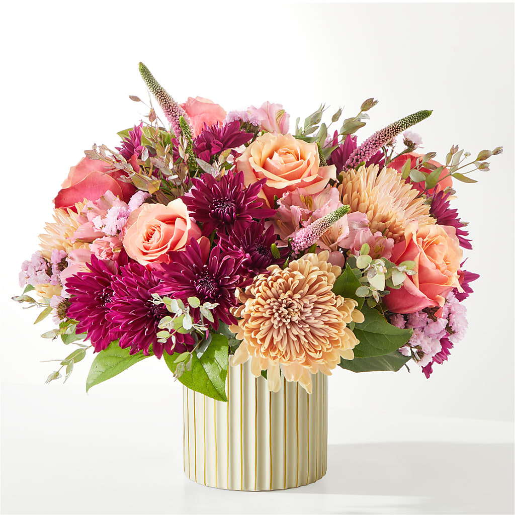 Berry Cobbler Bouquet with Ivory Vase – PAUL'S FLOWERS, Charlottetown PE