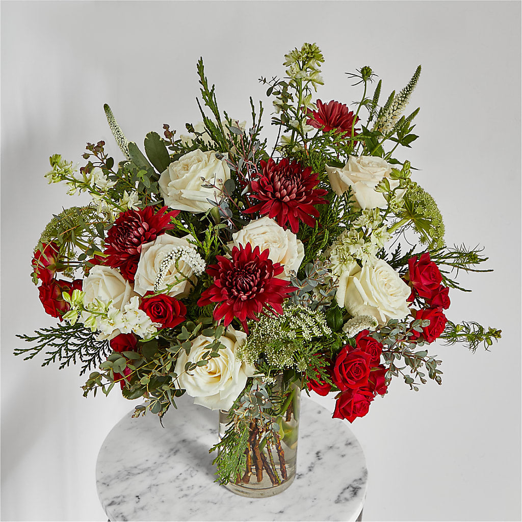 Favorite Traditions Bouquet – PAUL'S FLOWERS, Charlottetown PE