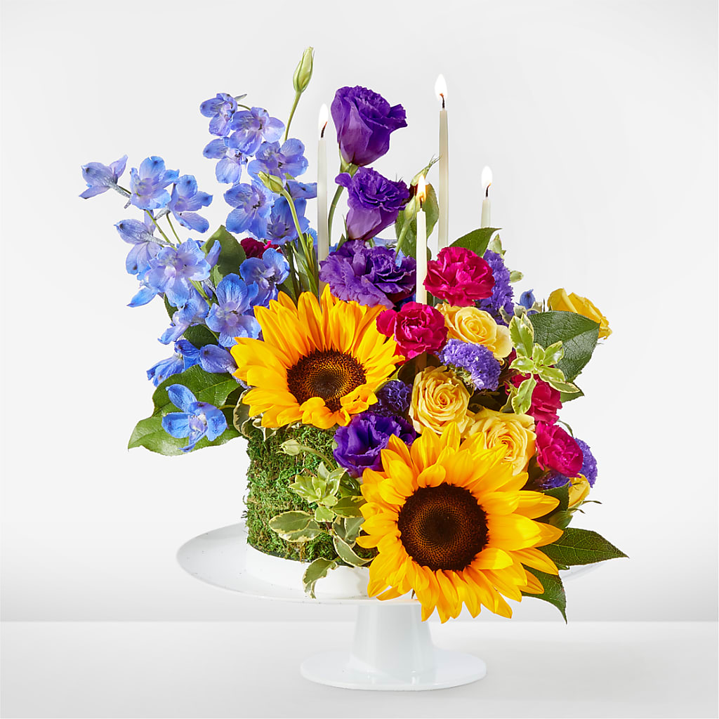 Star of the Day Floral Cake – PAUL'S FLOWERS, Charlottetown PE