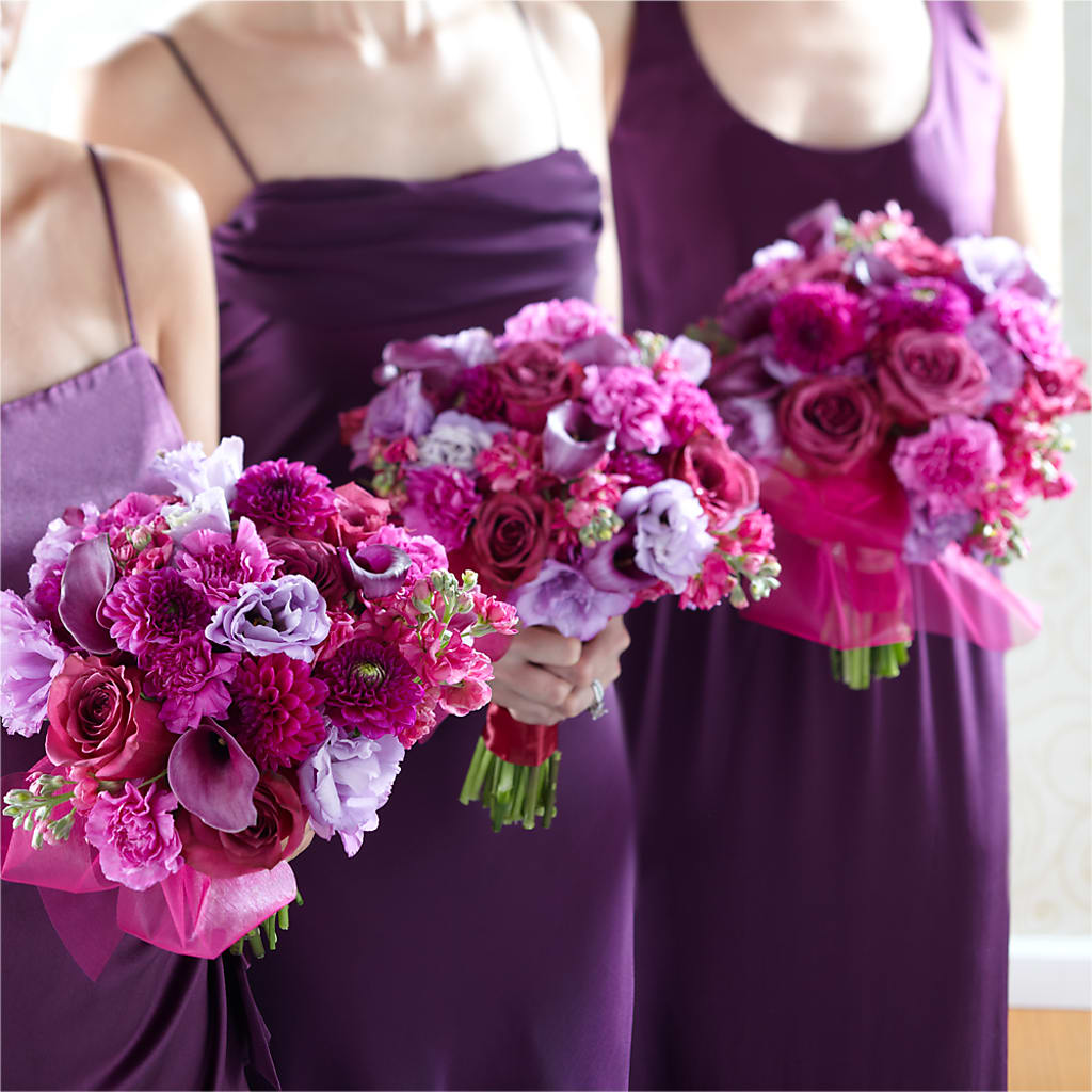 Bridesmaid's Garden Bouquet – PAUL'S FLOWERS, Charlottetown PE