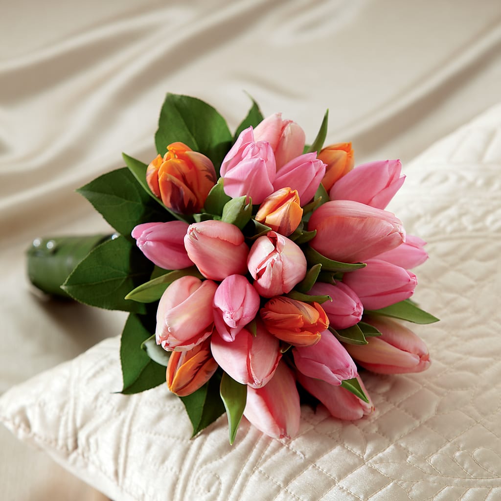 Embraceable Bouquet – PAUL'S FLOWERS, Charlottetown PE