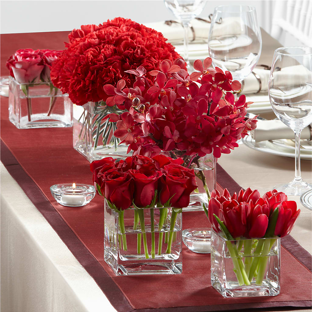 Modern Grace Centerpiece – PAUL'S FLOWERS, Charlottetown PE