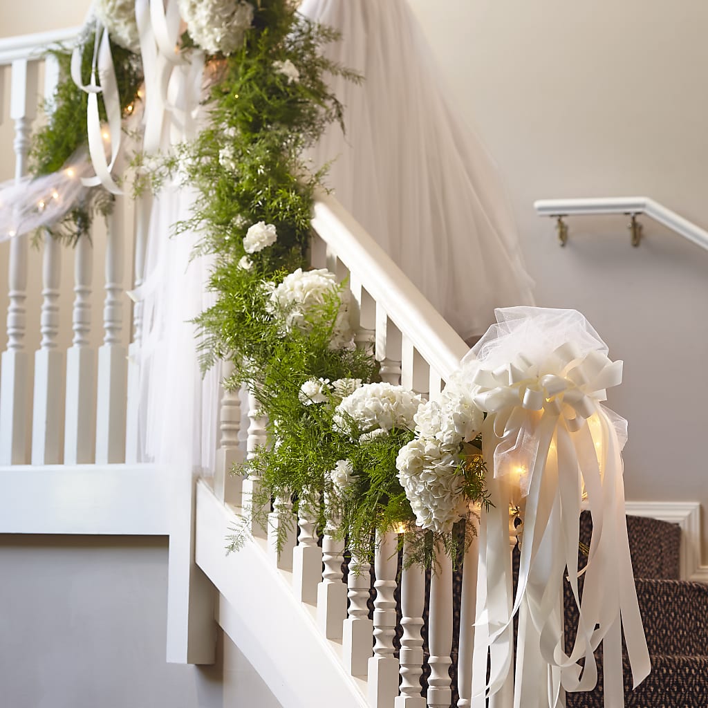 Champagne Dreams Garland – PAUL'S FLOWERS, Charlottetown PE