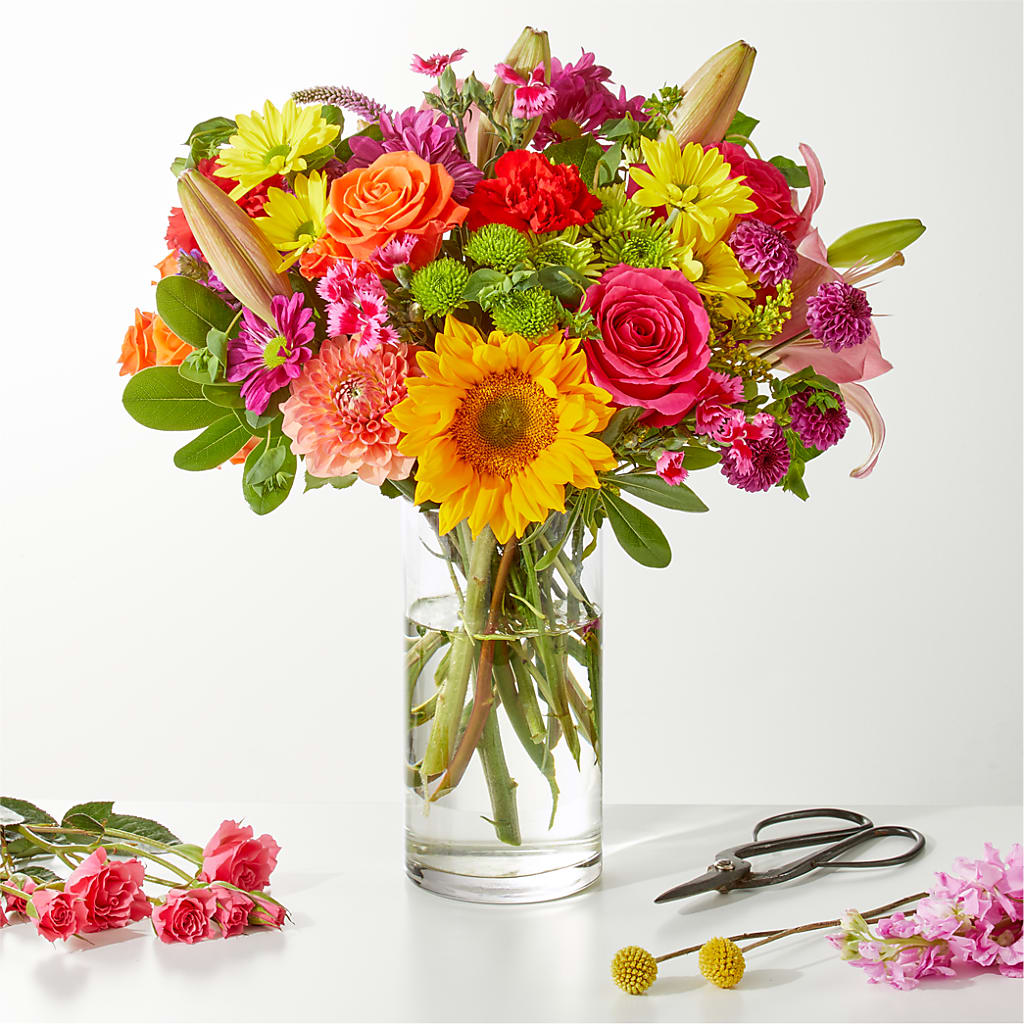 Cue the Confetti - A Florist Original – PAUL'S FLOWERS, Charlottetown PE