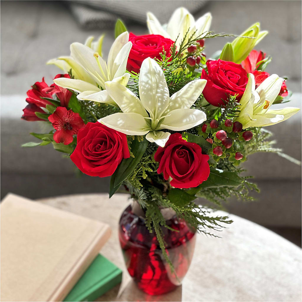 Evergreen Delight Bouquet – PAUL'S FLOWERS, Charlottetown PE