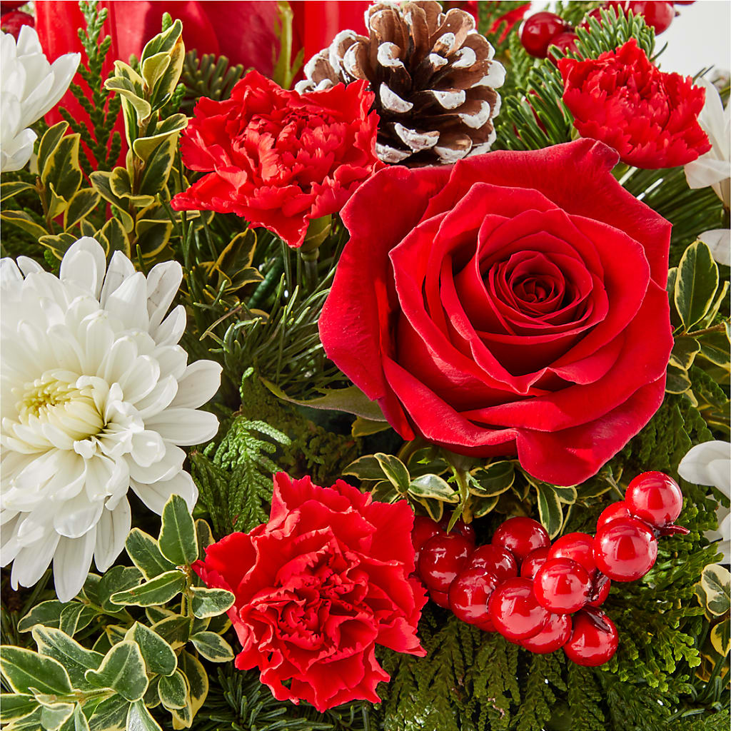 Holiday Soiree Centerpiece – PAUL'S FLOWERS, Charlottetown PE