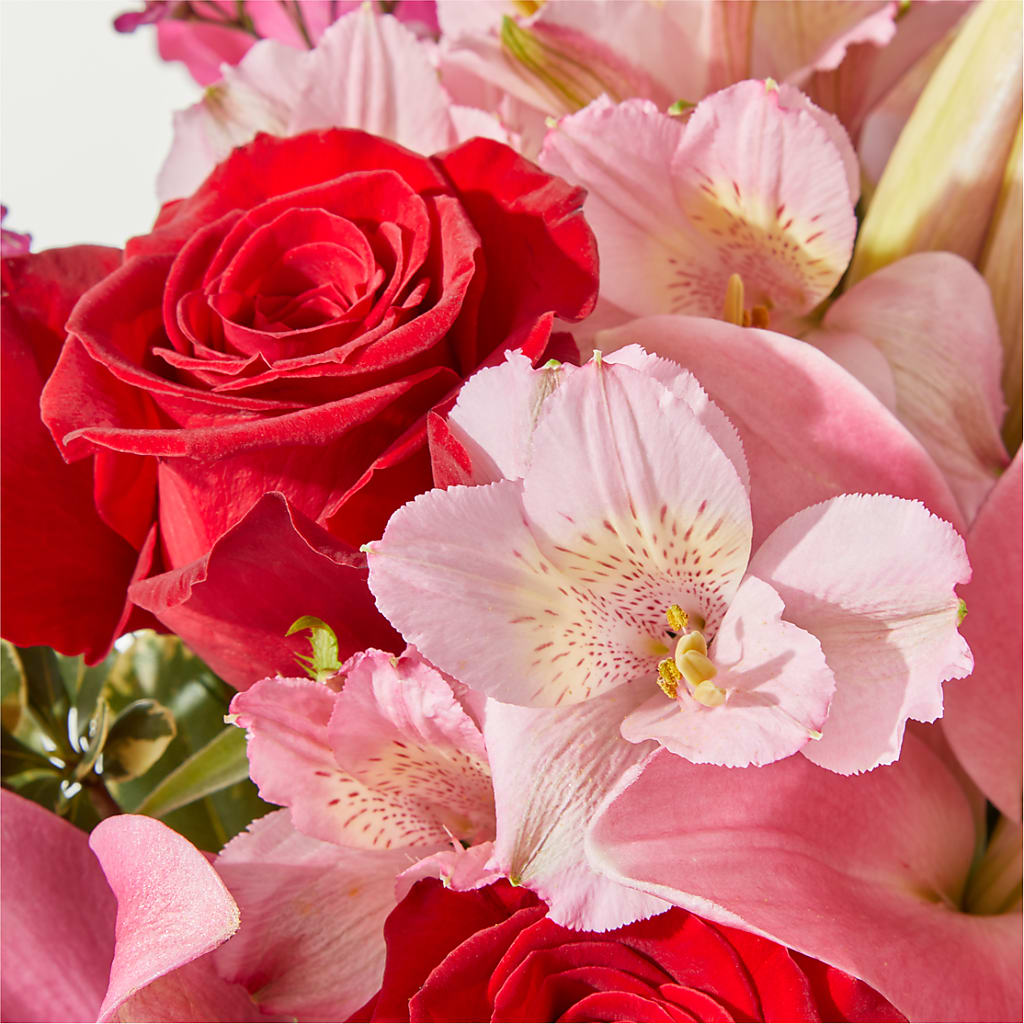 Lucky in Love Bouquet – PAUL'S FLOWERS, Charlottetown PE