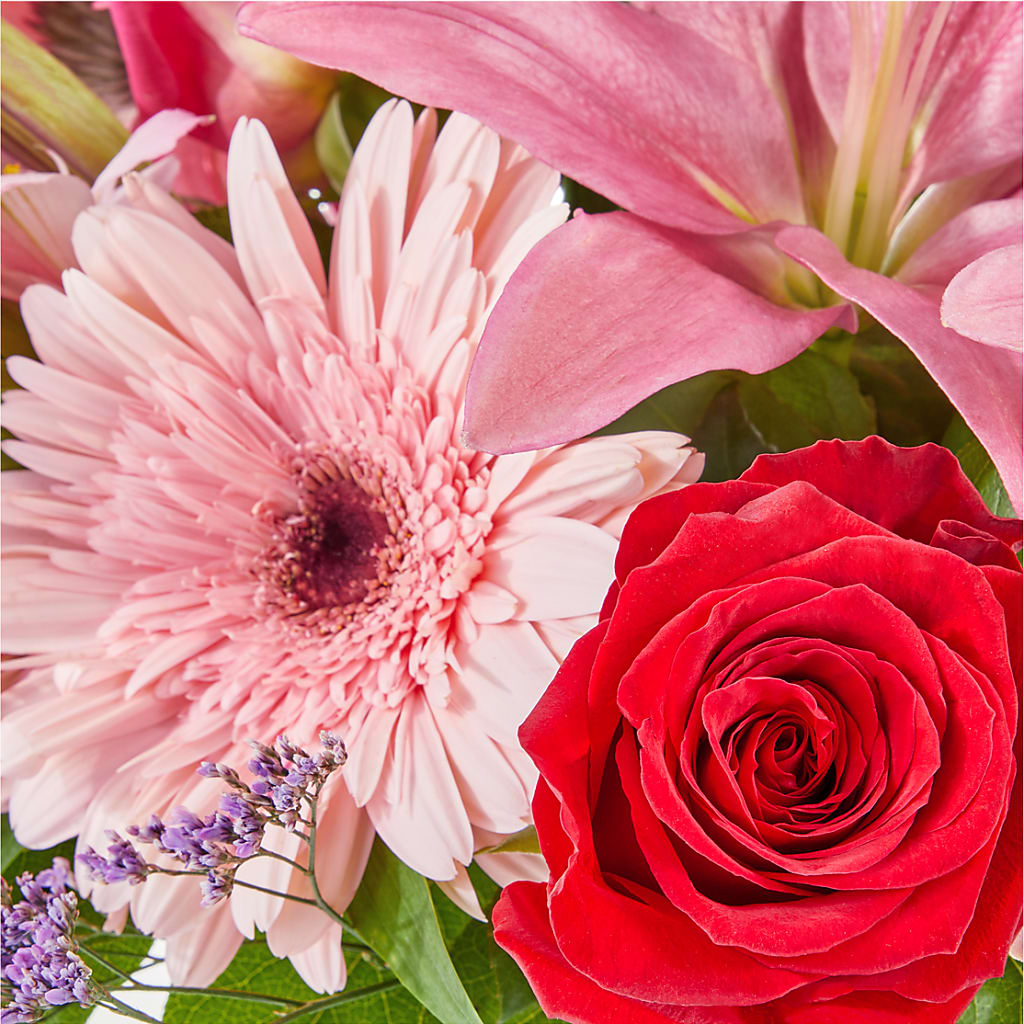 Lots of Love Bouquet – PAUL'S FLOWERS, Charlottetown PE