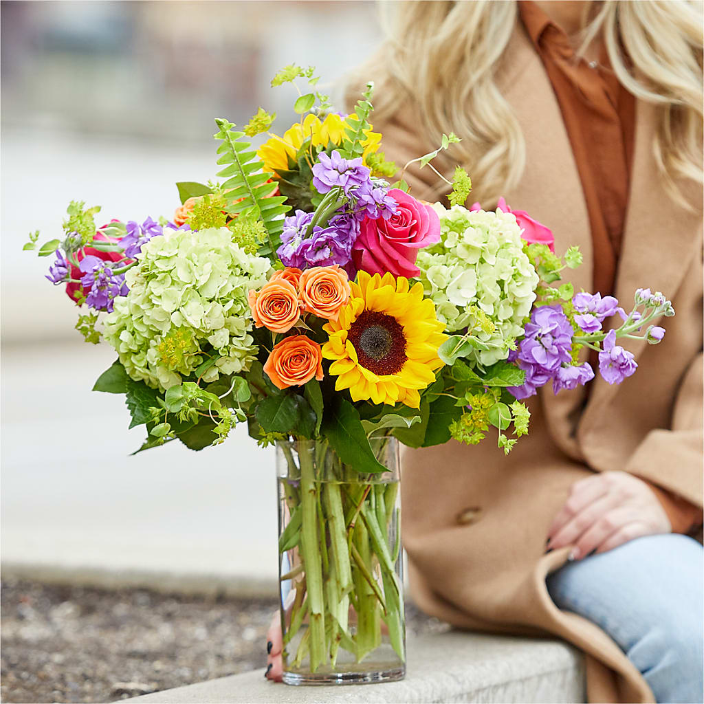 Vibrant Greetings Bouquet – PAUL'S FLOWERS, Charlottetown PE